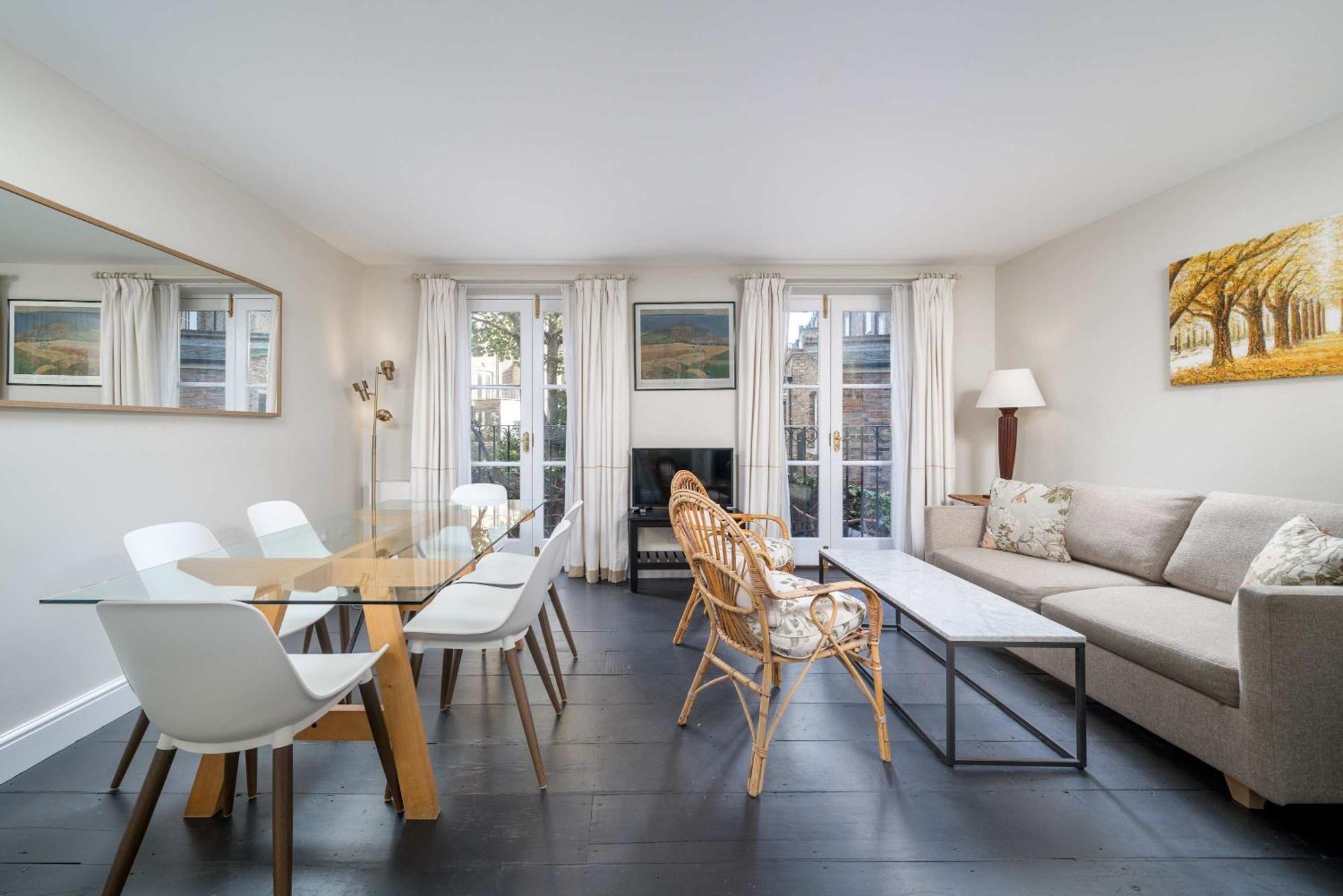 Apartament Stylish In *
